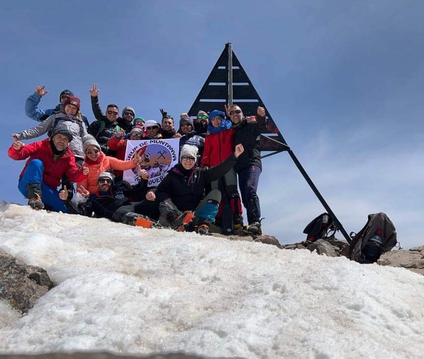 Trekking de 2 días al Toubkal desde el pueblo de Imlil